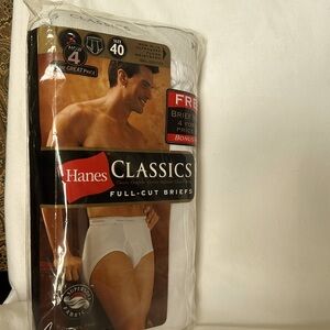 Hanes classics men’s full-cut briefs. (4pk) size 40 (XL).